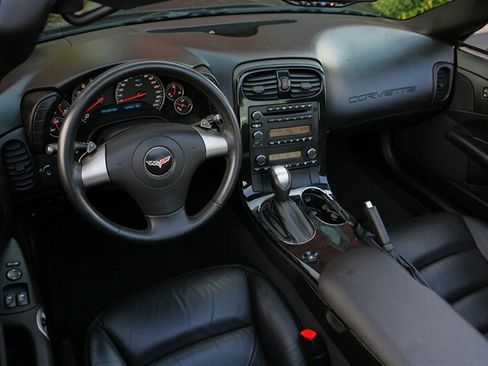 Used 2008 Chevrolet Corvette Coupe image 18