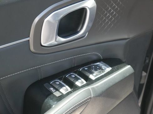 Used 2025 Kia Sorento SX FWD image 20