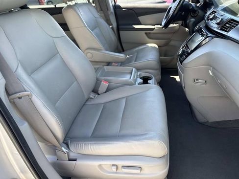 Used 2015 Honda Odyssey EX-L image 11