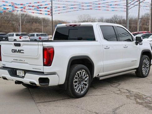 Used 2023 GMC Sierra 1500 Denali Ultimate AWD/4WD image 3