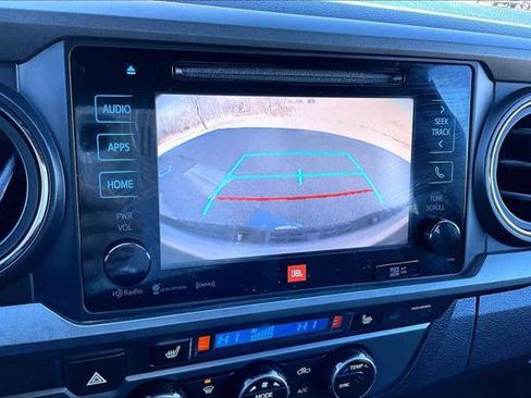 Certified 2019 Toyota Tacoma TRD Sport image 29