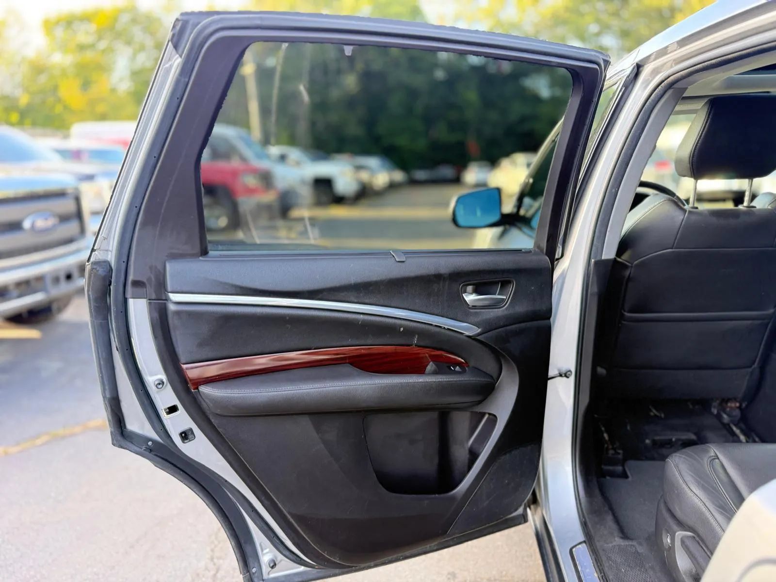 Used 2014 Acura MDX w/ Tech & Entertainment Pkg AWD/4WD image 28