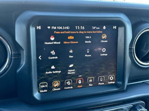 Used 2022 Jeep Wrangler Unlimited Sahara image 36