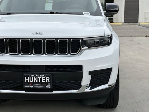 Certified 2024 Jeep Grand Cherokee L Laredo image 12