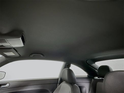 Certified 2019 Volkswagen Beetle 2.0T S image 11