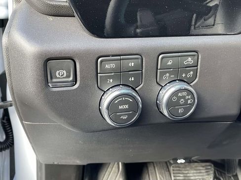 New 2026 GMC Sierra 1500 SLT w/ SLT Premium Plus Package AWD/4WD image 17