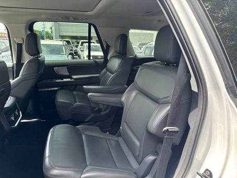 Used 2025 Ford Expedition Active AWD/4WD image 16