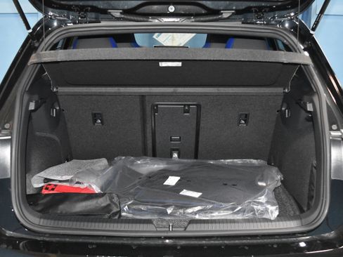 New 2026 Volkswagen Golf image 22