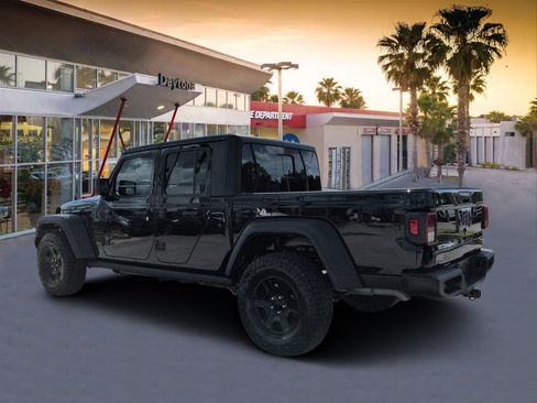Used 2023 Jeep Gladiator Sport AWD/4WD image 4
