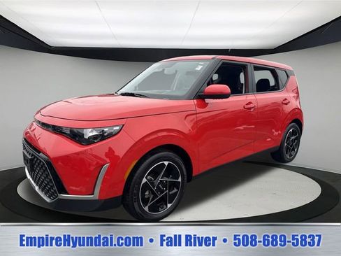 Used 2023 Kia Soul EX FWD image 1