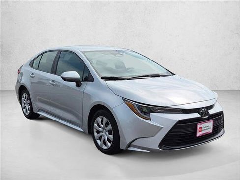 Certified 2024 Toyota Corolla LE FWD image 3