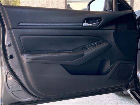 Used 2024 Nissan Altima 2.5 SV w/ SV Premium Package image 22