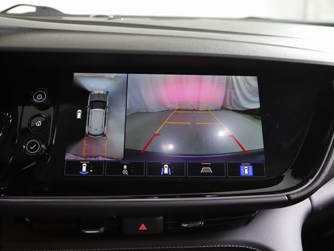 Used 2022 Buick Envision Avenir w/ Technology Package II image 21