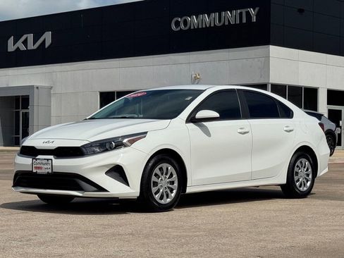 Certified 2024 Kia Forte LX FWD image 1