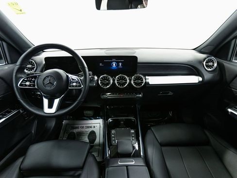 Certified 2023 Mercedes-Benz EQB 300 4MATIC image 20