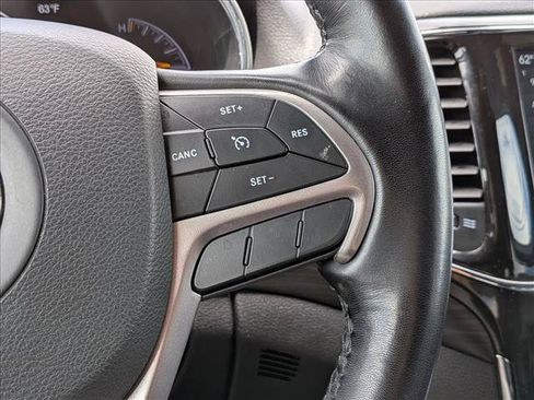 Used 2022 Jeep Grand Cherokee Laredo X AWD/4WD image 13