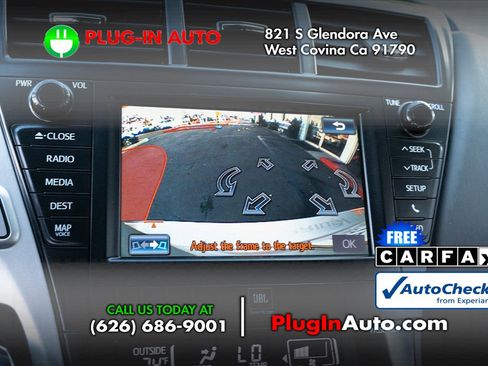 Used 2013 Toyota Prius V Five image 33