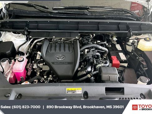 Used 2026 Toyota Highlander Limited AWD/4WD image 9