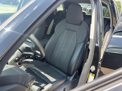 Used 2025 Audi Q5 Premium Plus w/ Premium Plus AWD/4WD image 19