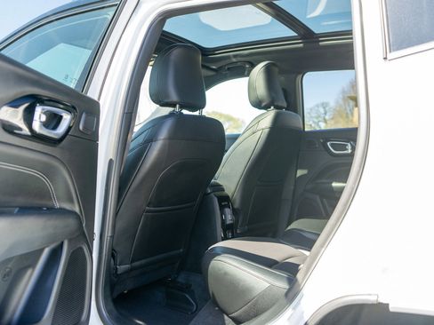 Used 2024 Jeep Compass Limited w/ High Altitude Package image 29