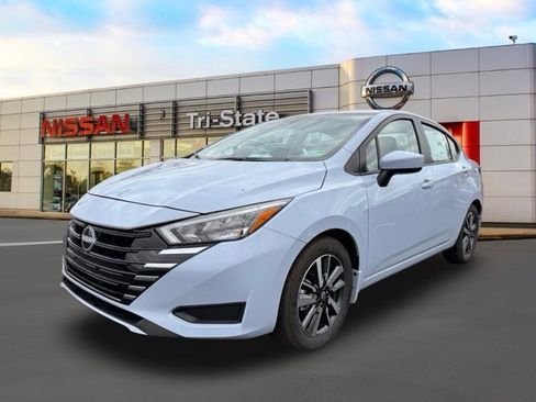 New 2025 Nissan Versa SV w/ Trunk Package image 2