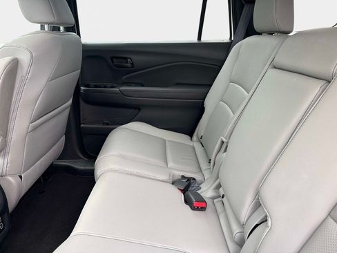 Used 2023 Honda Passport EX-L image 13