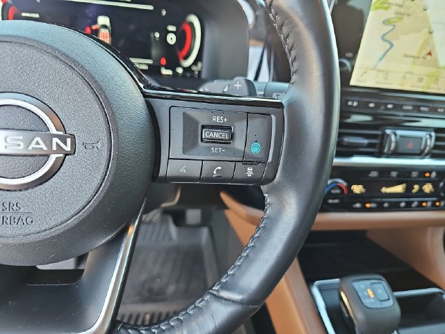 Used 2024 Nissan Pathfinder Platinum FWD image 22