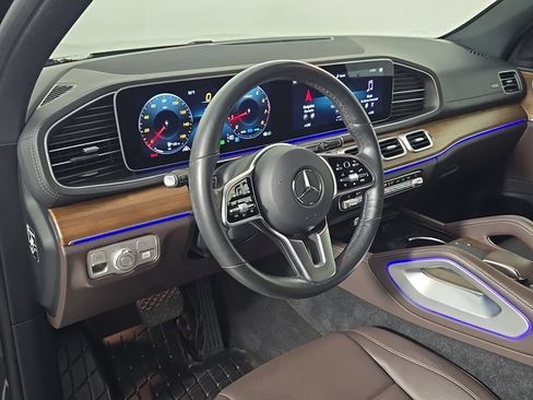 Certified 2022 Mercedes-Benz GLS 450 4MATIC image 4