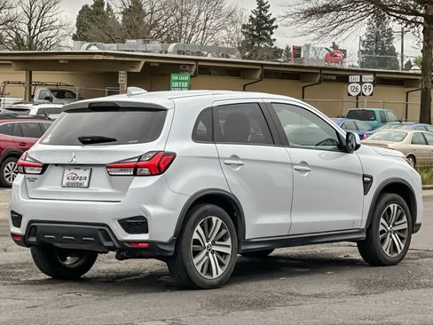 Used 2022 Mitsubishi Outlander Sport ES image 4