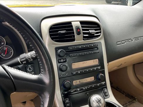 Used 2005 Chevrolet Corvette Coupe w/ Preferred Equipment Group RWD image 6