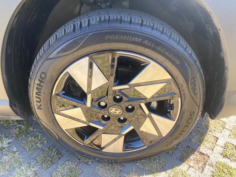 Used 2025 Hyundai Kona SEL FWD image 27