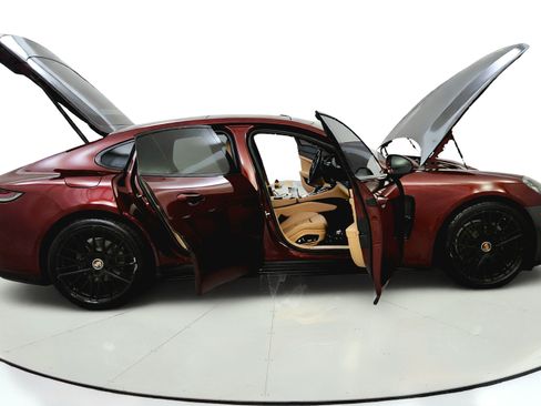 Used 2021 Porsche Panamera 4 AWD/4WD image 15