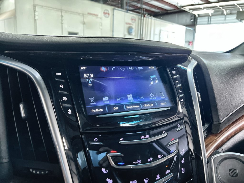 Used 2019 Cadillac Escalade Luxury RWD image 35