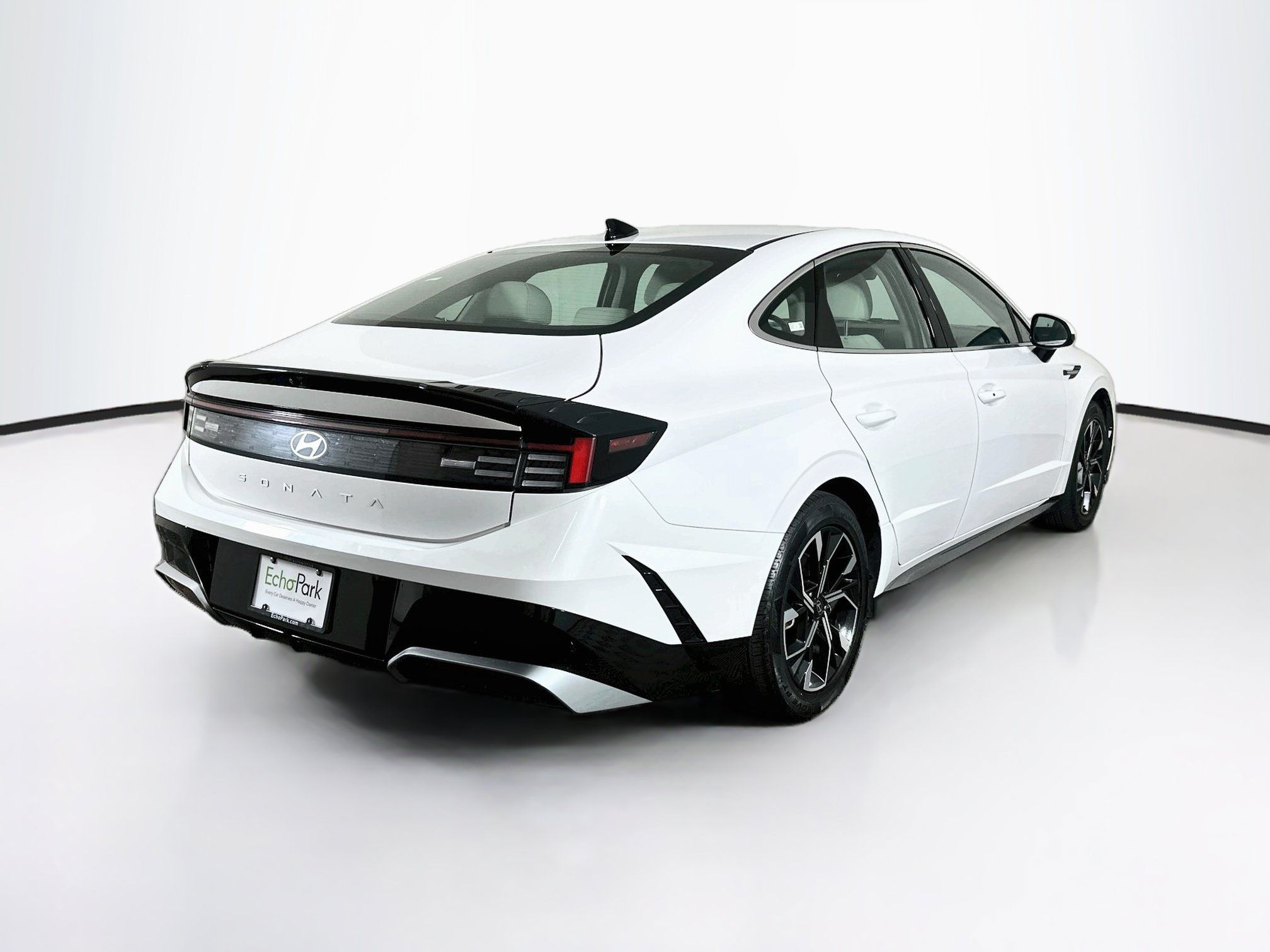 Used 2025 Hyundai Sonata SEL FWD image 9
