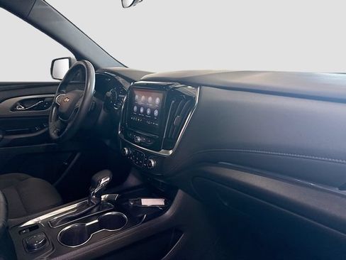 Used 2023 Chevrolet Traverse LT FWD image 29
