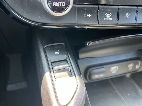 Used 2025 Kia Telluride S FWD image 36