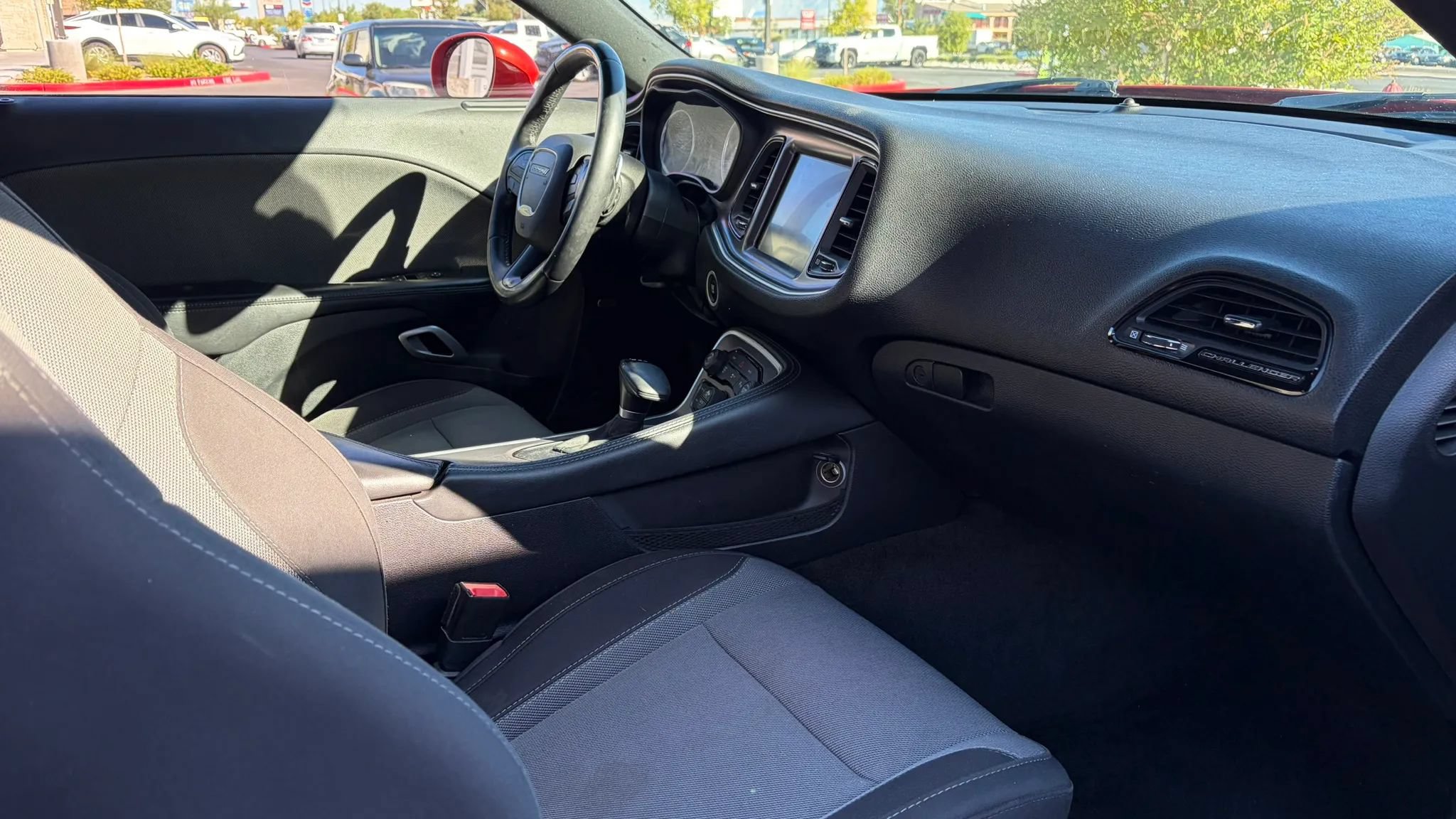 Used 2016 Dodge Challenger R/T w/ Driver Convenience Group RWD image 12