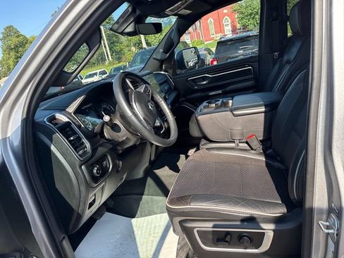 Used 2024 RAM 1500 Laramie AWD/4WD image 8