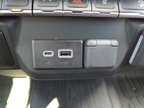 New 2026 GMC Sierra 1500 Pro w/ Graphite Edition AWD/4WD image 9