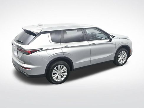 Used 2025 Mitsubishi Outlander ES AWD/4WD image 35