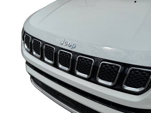 Used 2023 Jeep Compass Limited w/ Sun and Sound Group AWD/4WD image 32