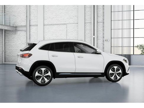 New 2026 Mercedes-Benz GLA 250 4MATIC image 18