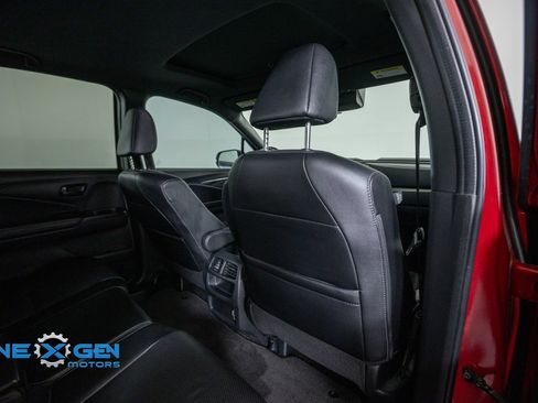 Used 2022 Honda Passport EX-L image 32