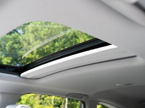 Used 2021 Honda CR-V EX-L image 4