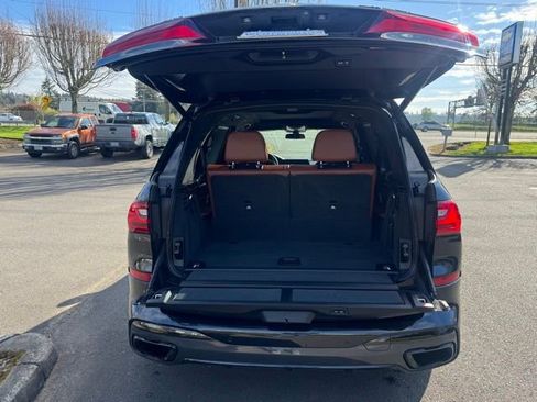Used 2020 BMW X7 M50i w/ Dynamic Handling Package AWD/4WD image 10