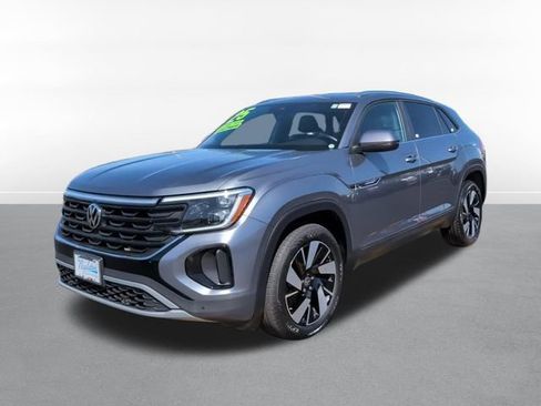 Used 2025 Volkswagen Atlas Cross Sport SE image 11