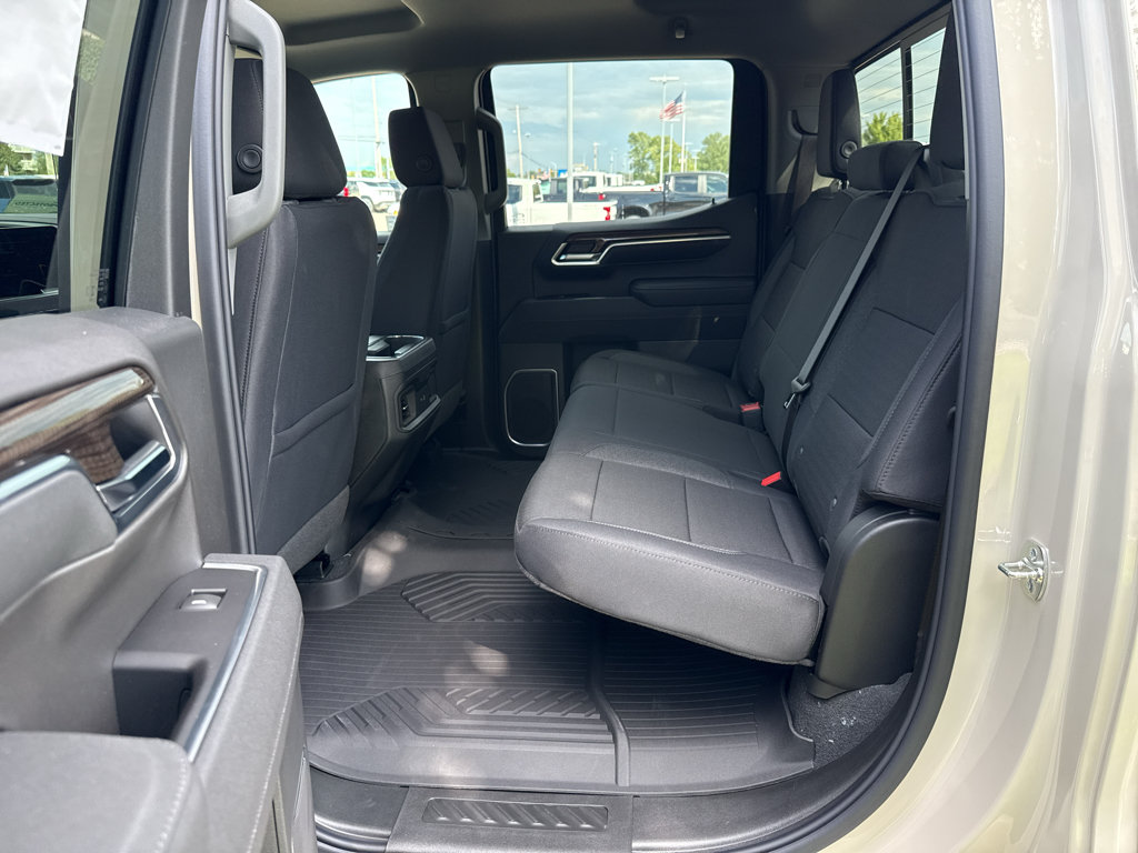 New 2026 Chevrolet Silverado 1500 RST w/ Safety Package AWD/4WD image 40