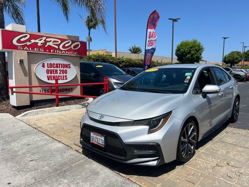 Used 2020 Toyota Corolla SE FWD image 4