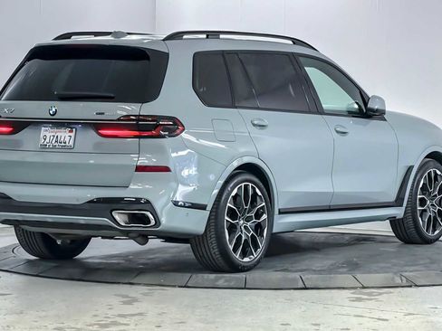 Used 2024 BMW X7 xDrive40i w/ Executive Package image 2