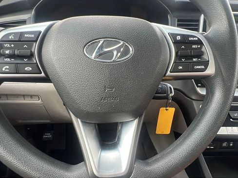 Used 2019 Hyundai Sonata SE FWD image 9